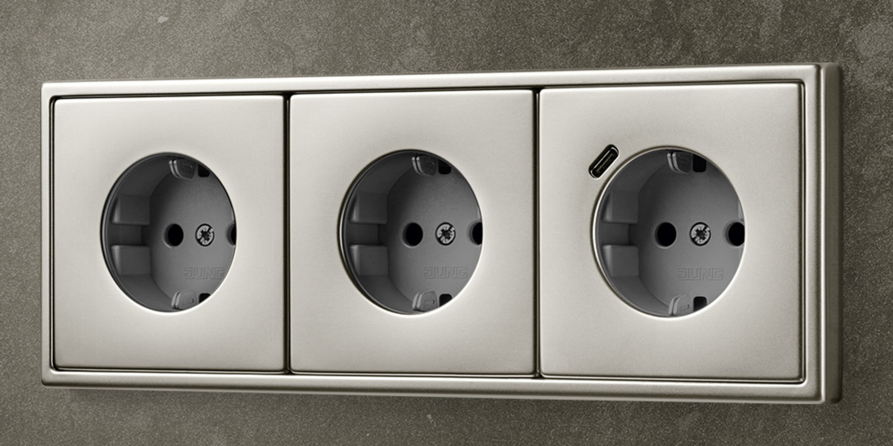 SCHUKO® Steckdosen mit USB bei Necotek Elektro- und Umwelttechnik GmbH in Uffenheim