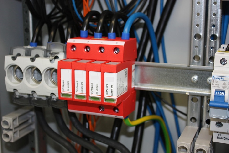 U berspannungsschutz bei Necotek Elektro- und Umwelttechnik GmbH in Uffenheim